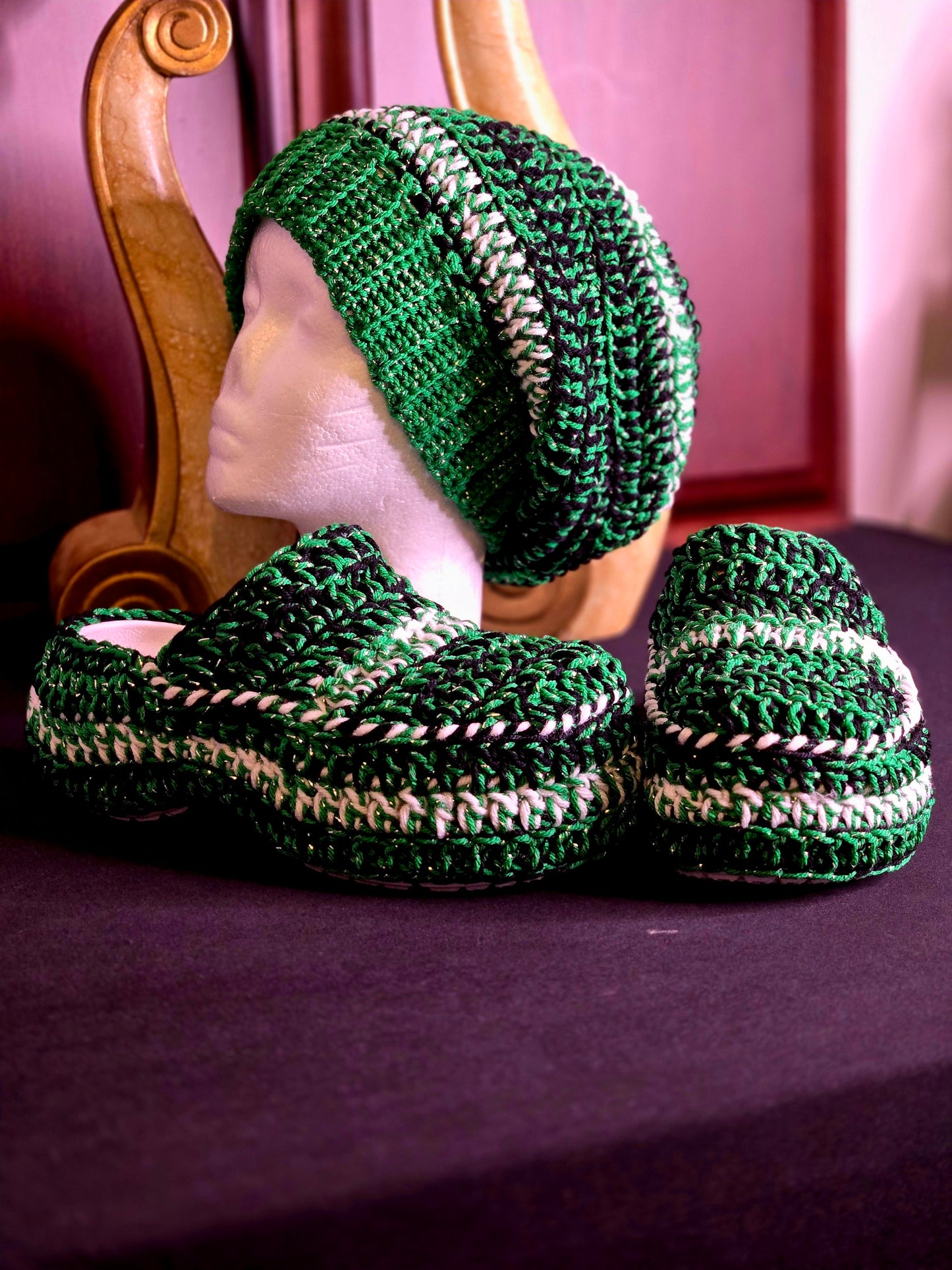 π¦
πE.A.G.L.E.Sππ¦
Clog & Slouchy Hat Set