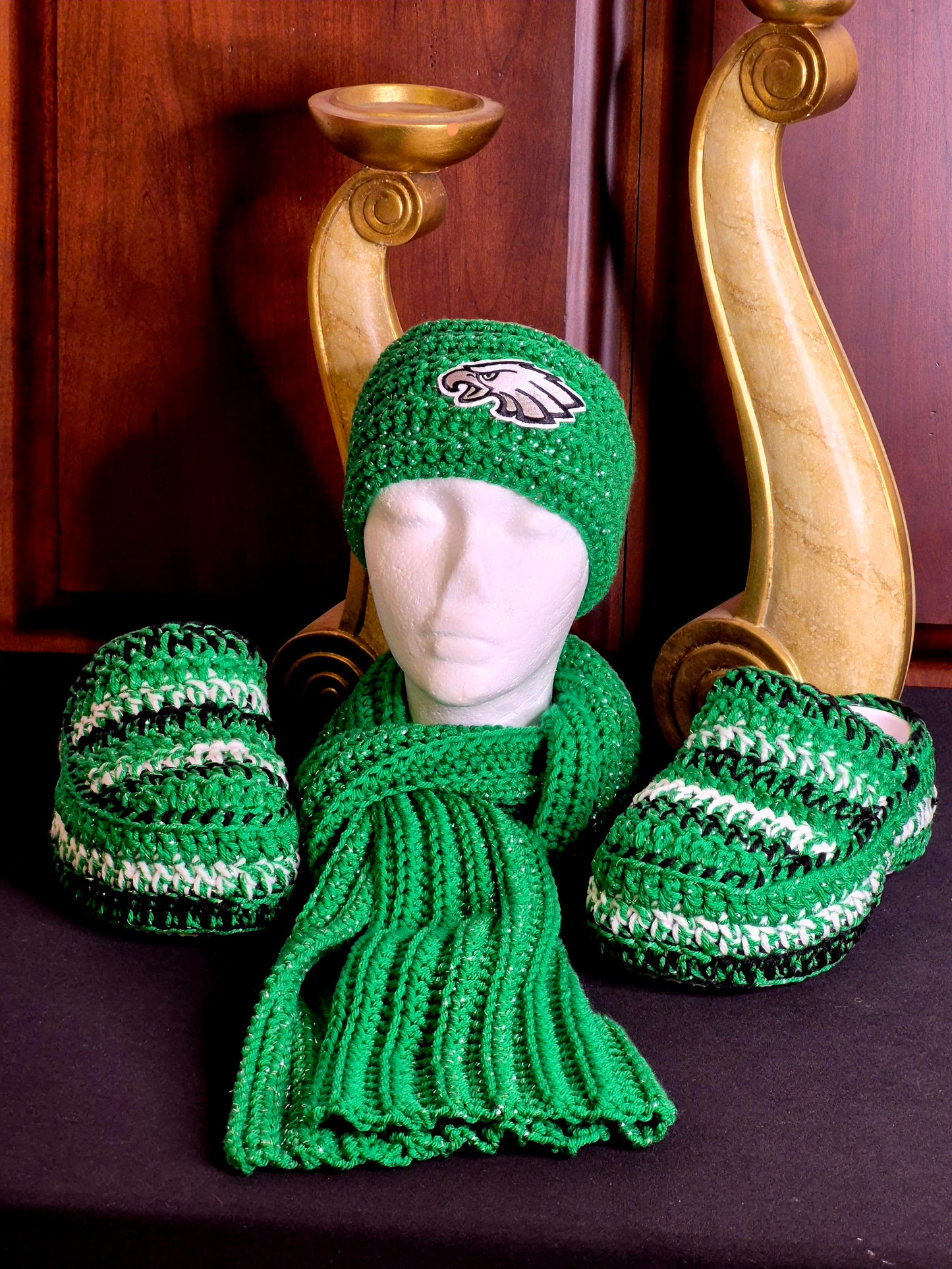 🦅🏈E.A.G.L.E.S 🏈🦅 Clog w/ matching scarf & logo headband